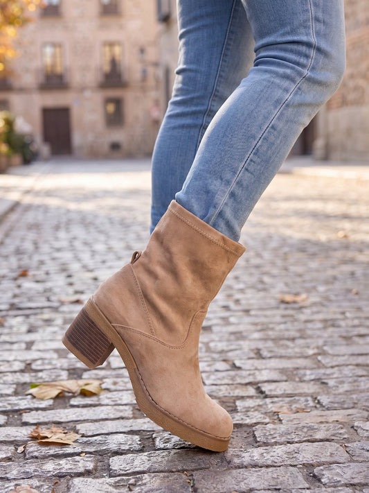 Elena · detalle