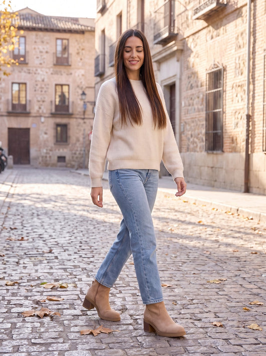 Elena · Botines de ante con tacón ancho