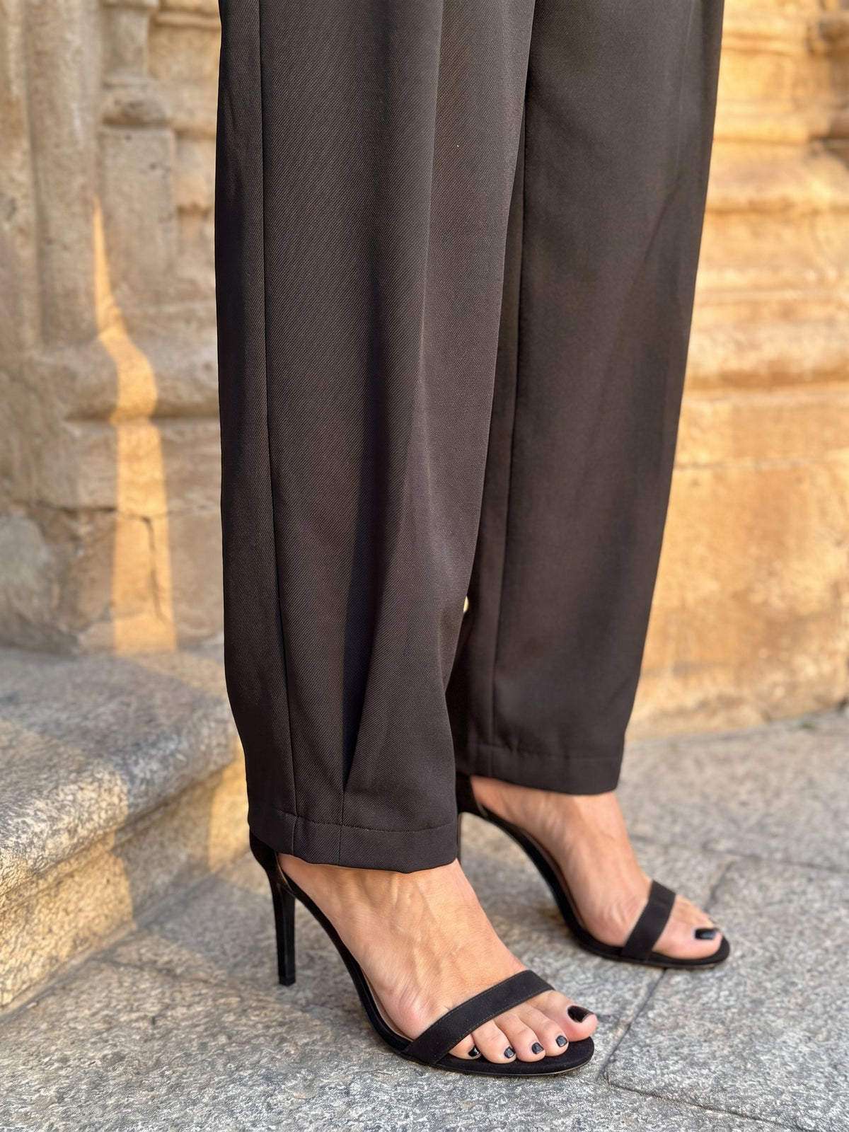 Carlota · negro · detalle