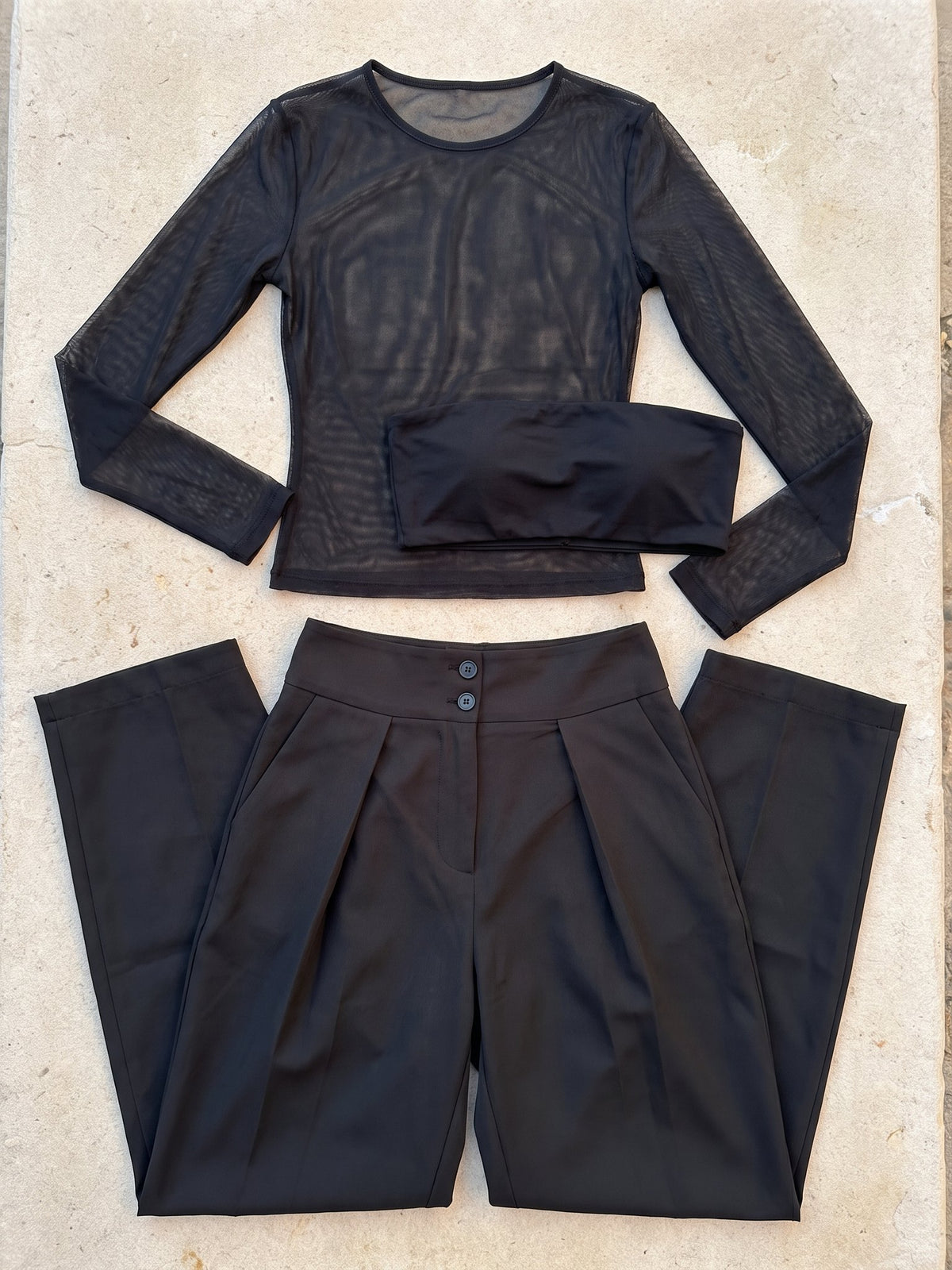Carlota · negro · detalle