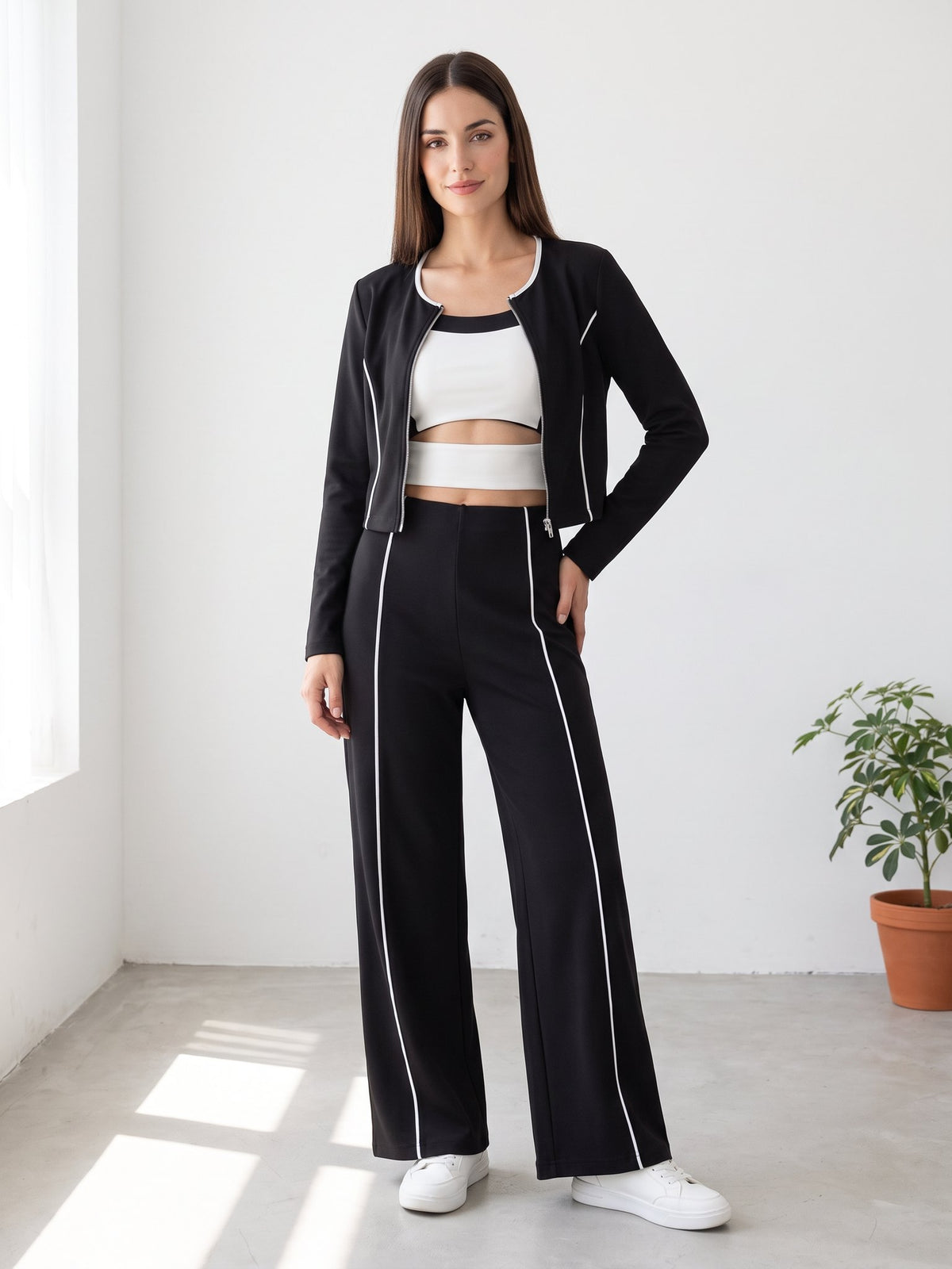 Candela · Conjunto de tres piezas con vivos blancos