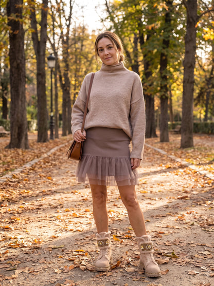 Macarena · Conjunto de vestido con volante de tul y sudadera