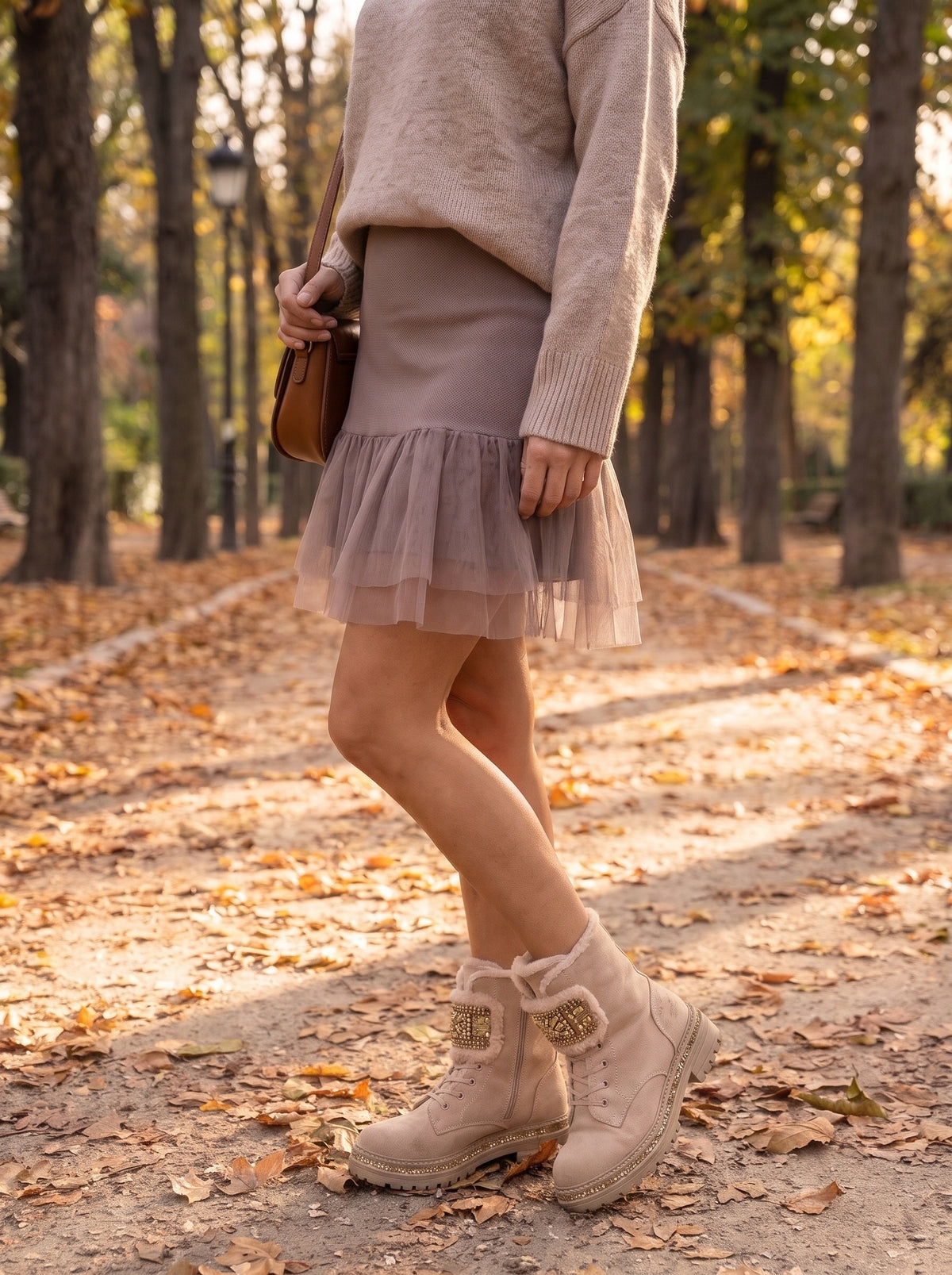 Macarena · Conjunto de vestido con volante de tul y sudadera