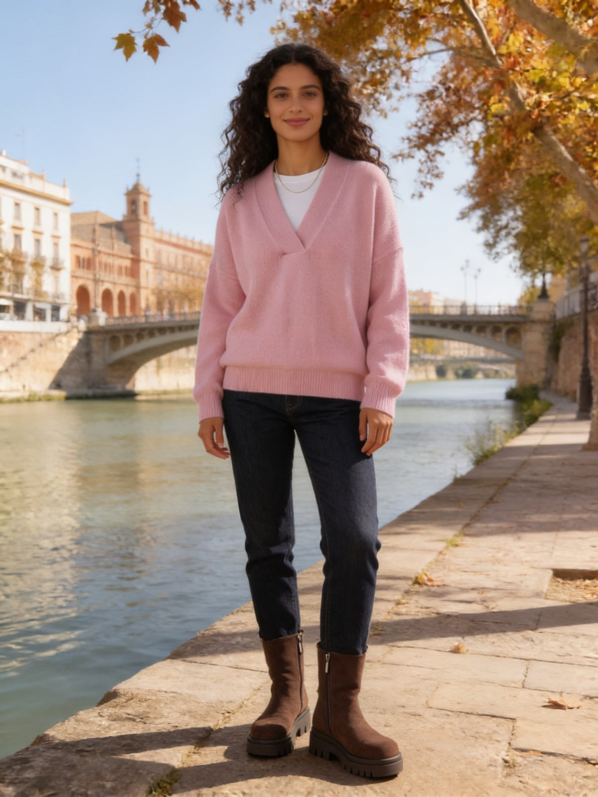 Dalia · Jersey holgado con cuello de pico