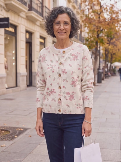 Clavelina · Cárdigan de punto con flores rosas